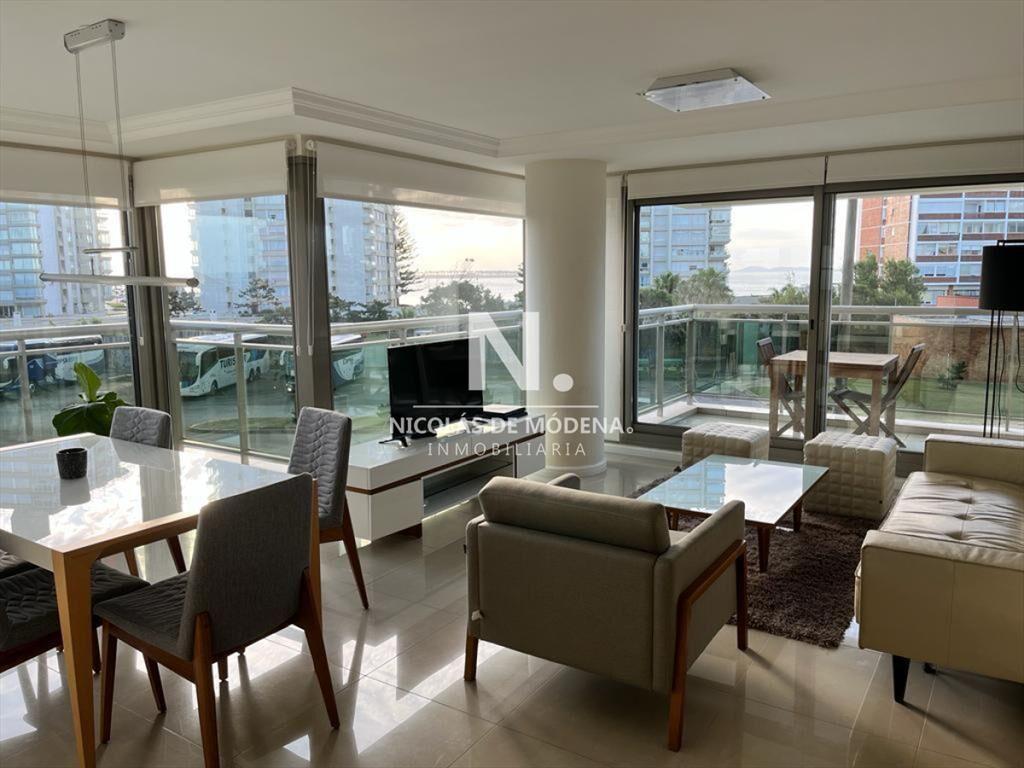 Departamento de 2 dormitorios en alquiler en