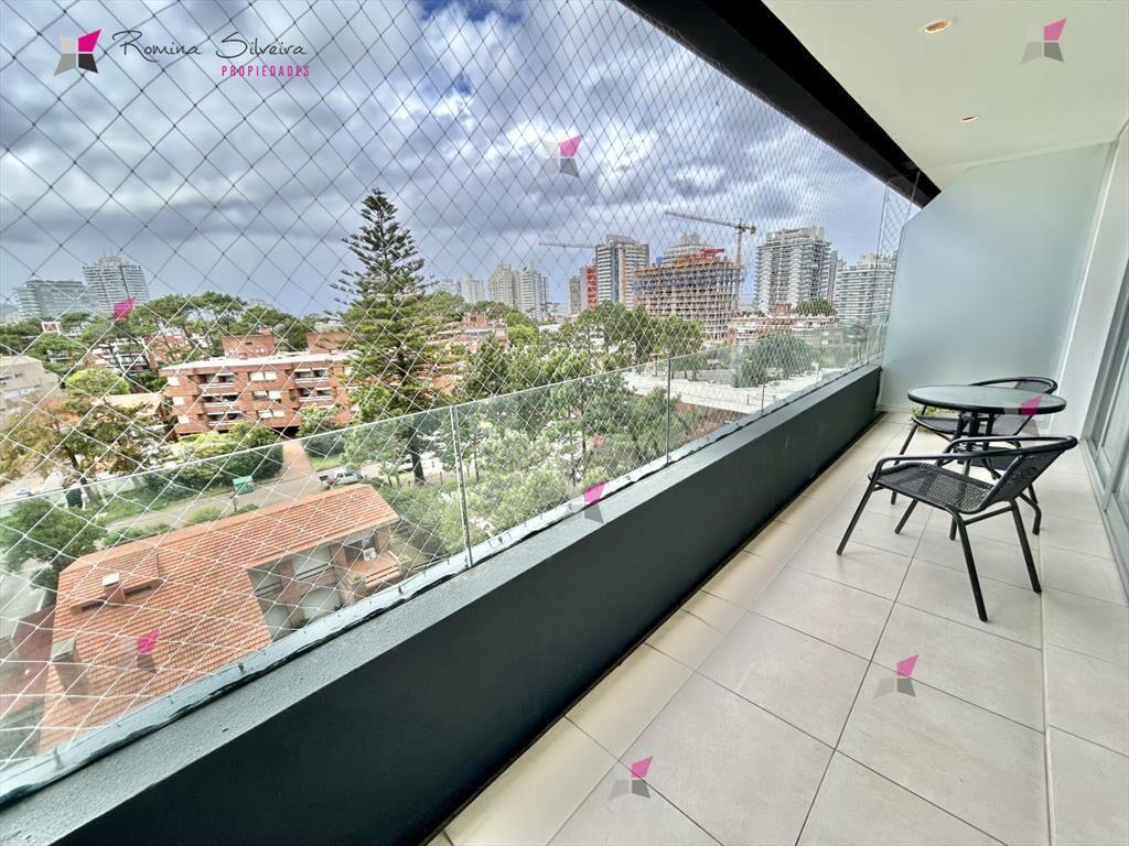 APARTAMENTO EN VENTA 3 DORMITORIOS EDIFICIO TORRE