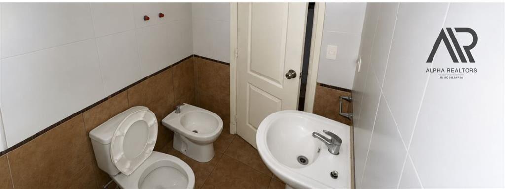 Apartamento en venta c/ cochera en Pocitos