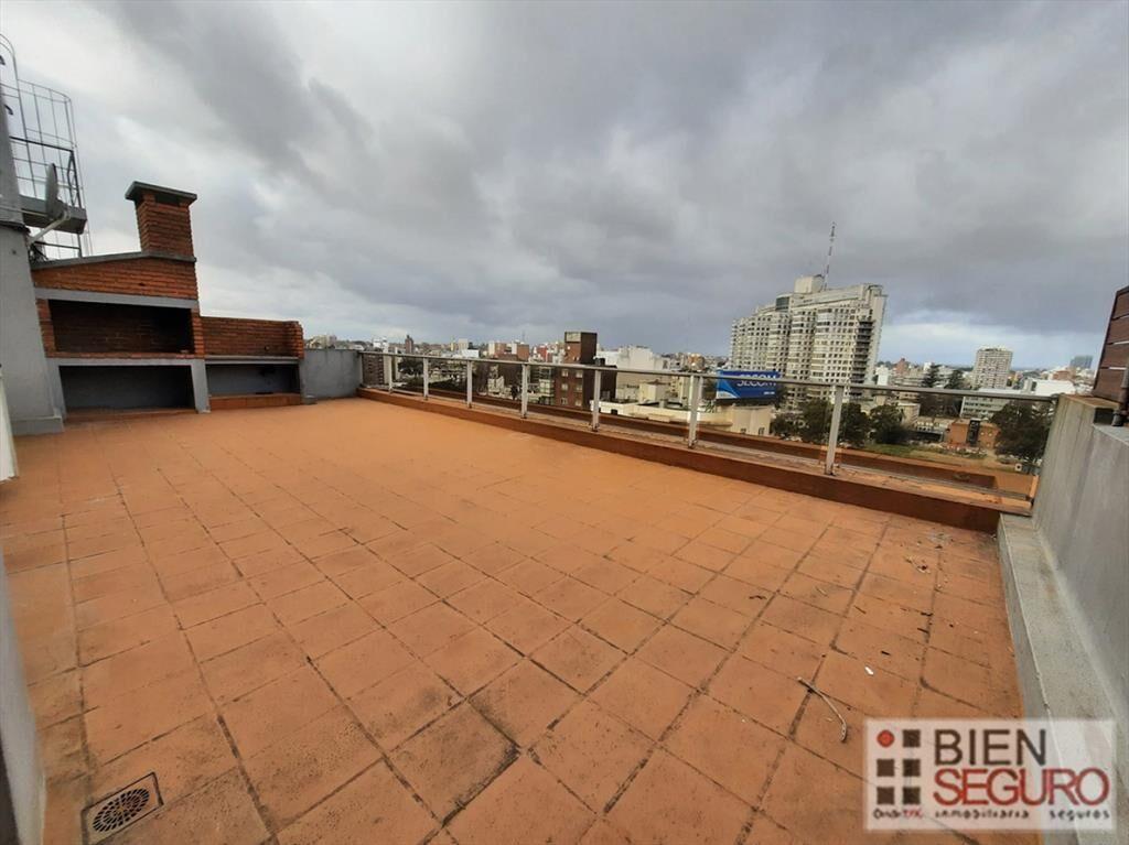 Muy lindo apartamento de 2 dormitorios, con garaje, en vent