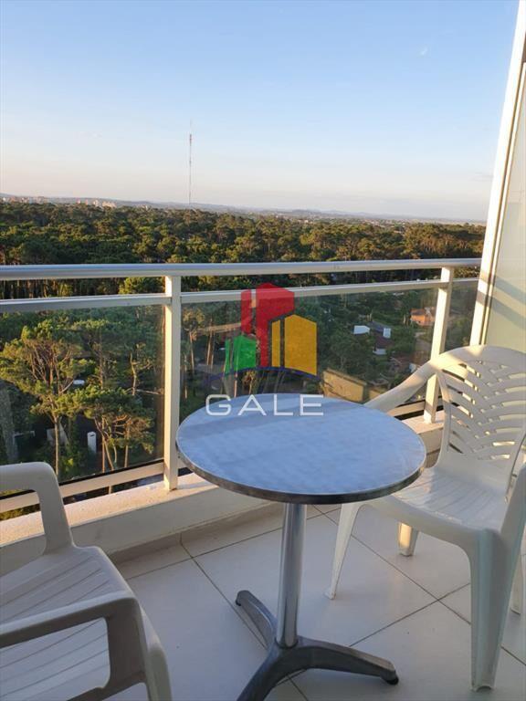 Hermoso apartamento con garaje y bajos gastos