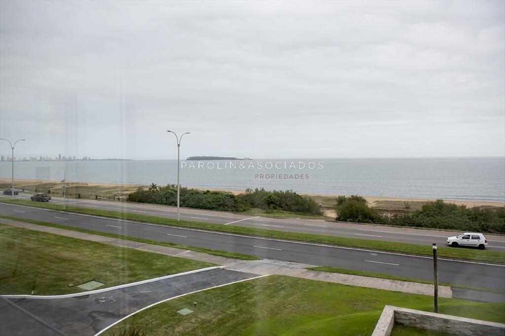 Departamento de 3 dormitorios en venta. Gran Oportunidad en