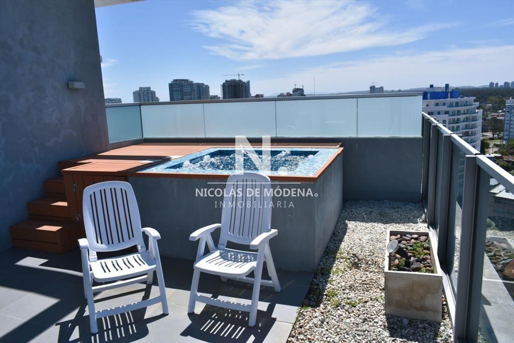Monoambiente en con terraza en Edificio Chronos