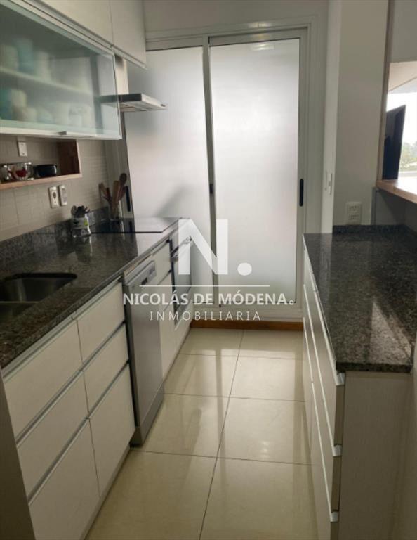 Vende apartamento en Punta del Este de 2 con su