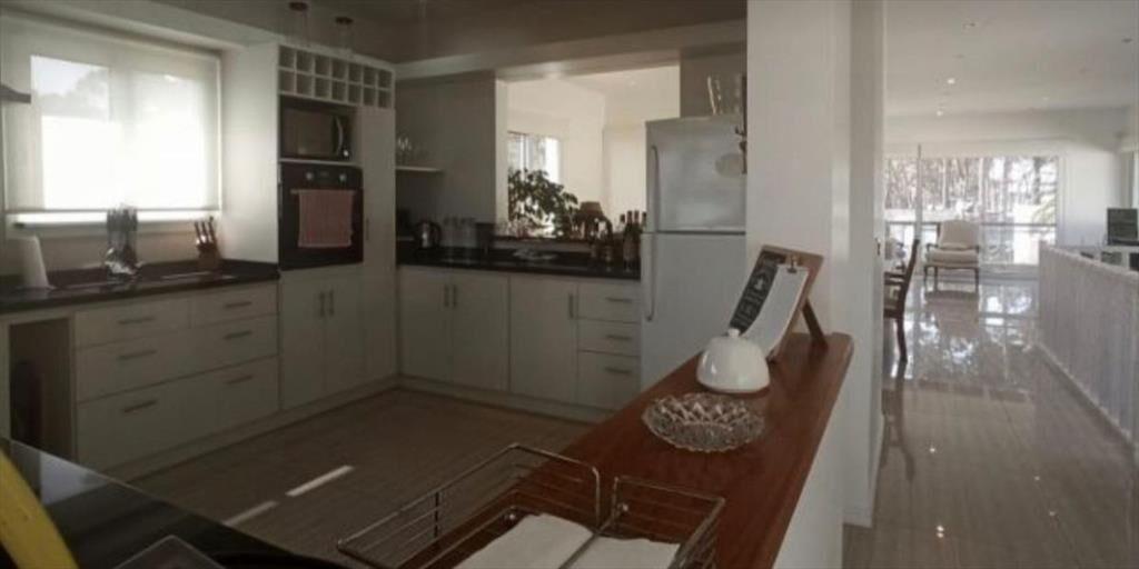 CASA EN VENTA DE 4 DORMITORIOS EN LA BARRA