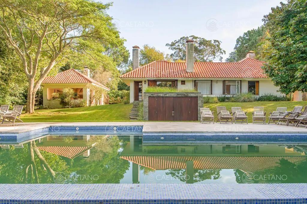 Venta casa 6 dormitorios, Rincón del Indio. del