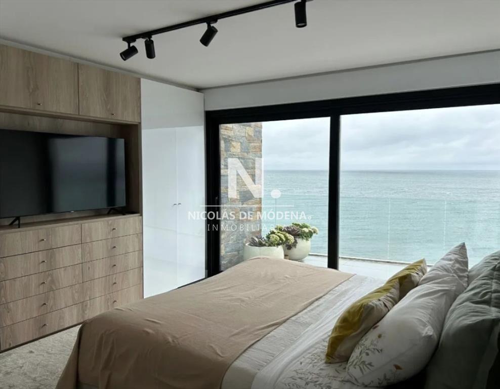 Vende apartamento Penthouse de 3 dormitorios con