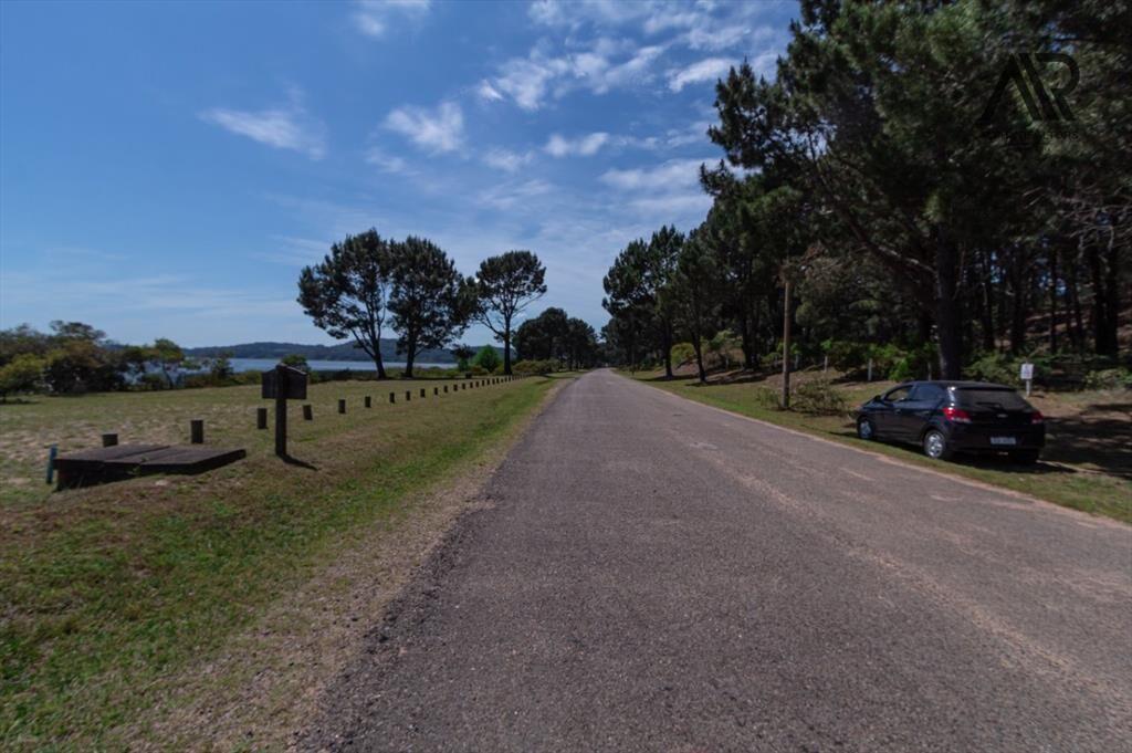 Terreno en venta de 1750m2 ubicado en Solanas