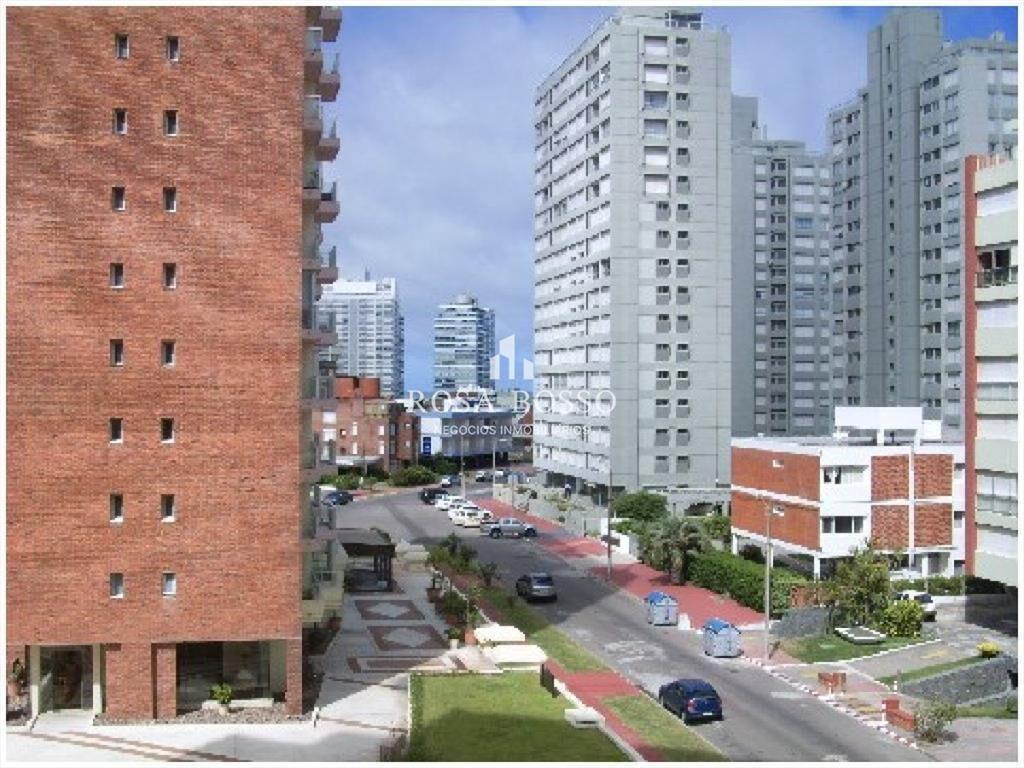 Apartamento en Brava para la venta.