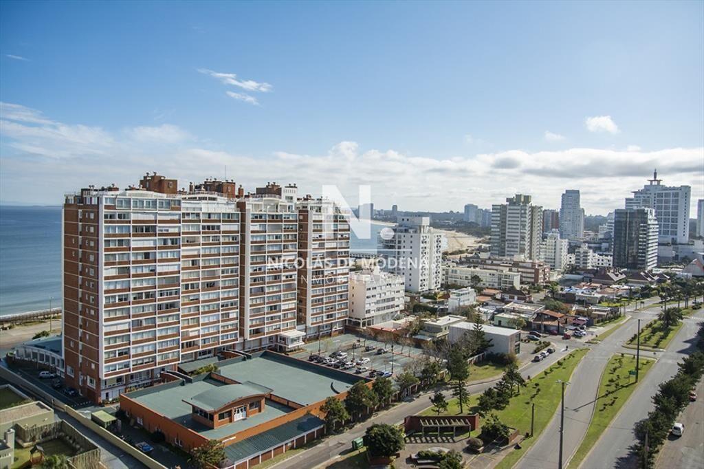 Departamento de 2 dormitorios en venta en torre ,