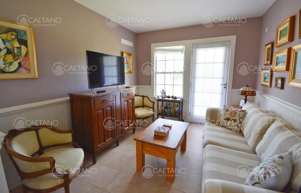 Casa en Venta en El Quijote Chacras, cercana a la