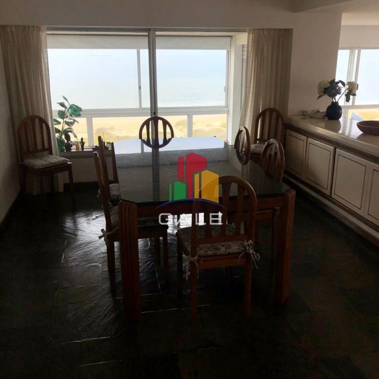Apartamento de 3 dormitorios en venta en Punta del Este