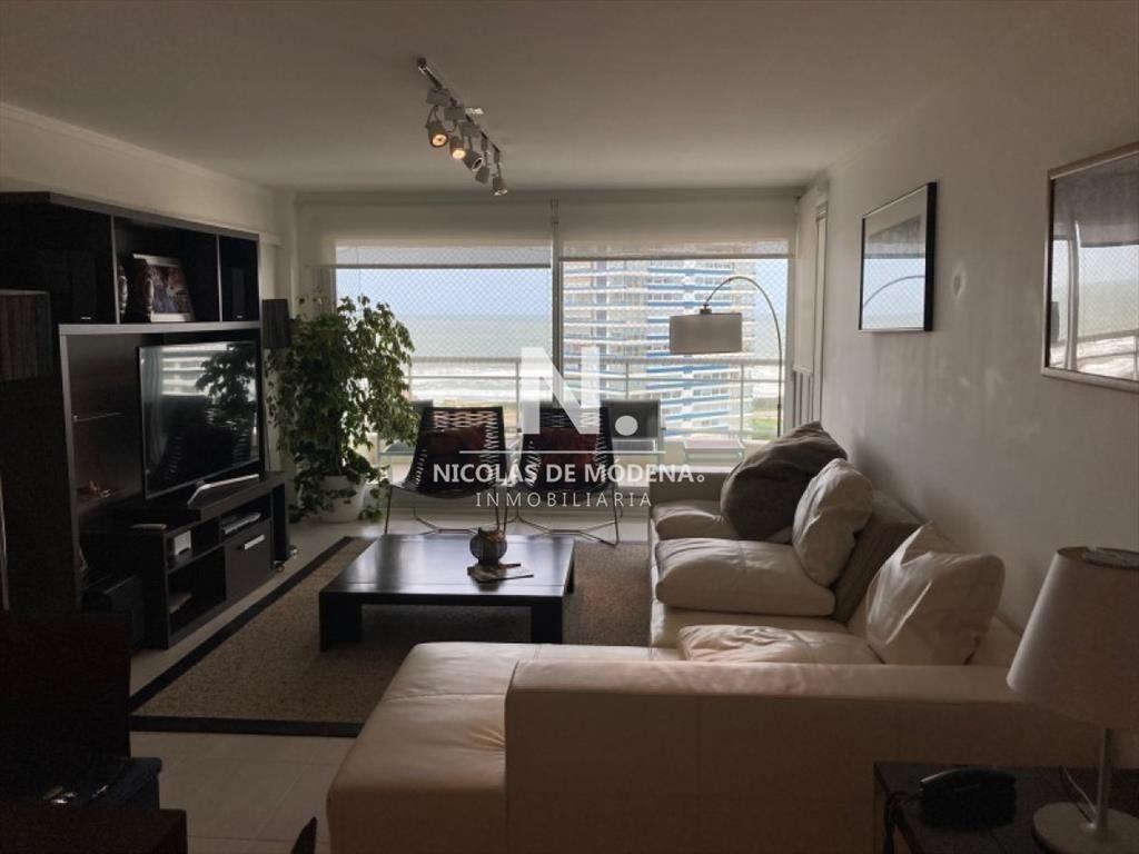 Impecable departamento, comodo e iluminado.
