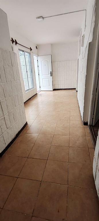 PROX AV JUAN CARLOS BLANCO PH AL FONDO CON PATIO EXCLUSIVO