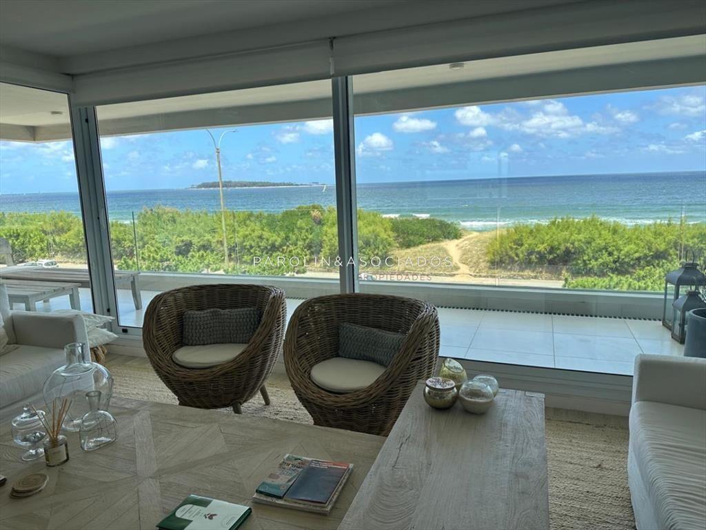 Apartamento en venta con vista al mar en parada