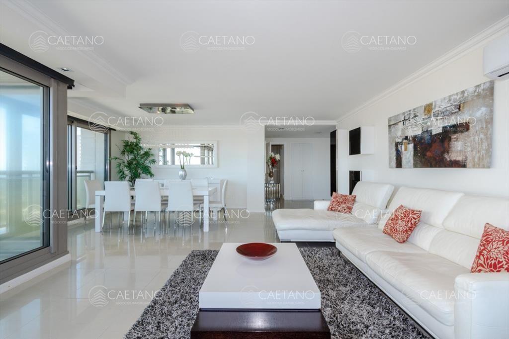 Venta apartamento 4 dormitorios. Playa brava, del