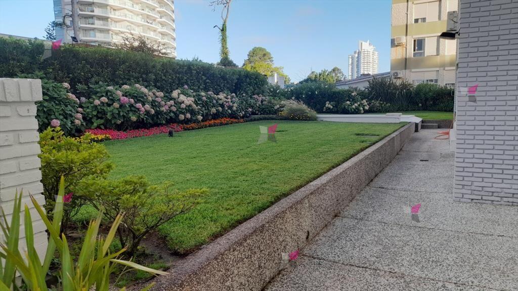 PUNTA DEL ESTE MANSA FRENTE AL MAR! APARTAMENTO DE 2 DORMIT