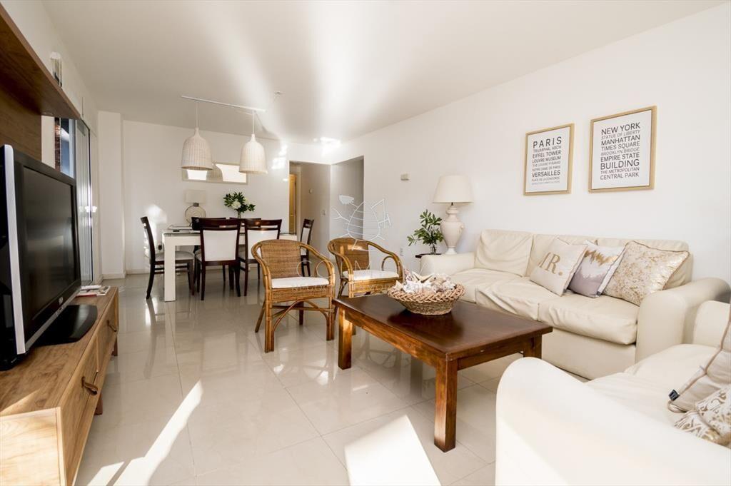 Amplio y luminoso apartamento de 2 dormitorios en Aidy Gril