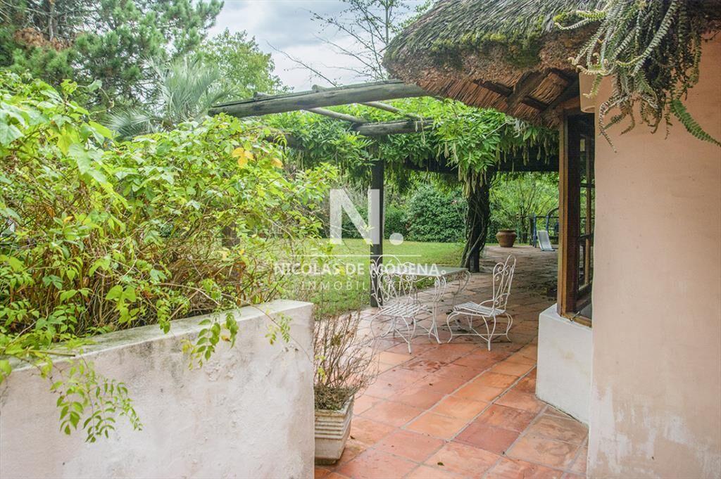 En venta casa en Cantegril