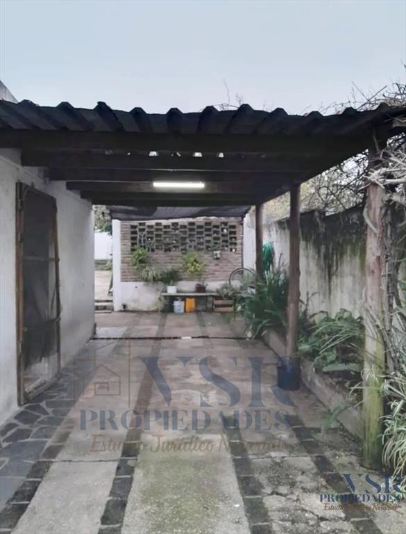 Venta casa 3 dormitorios, 3 baños cochera x 3, galpón fo...