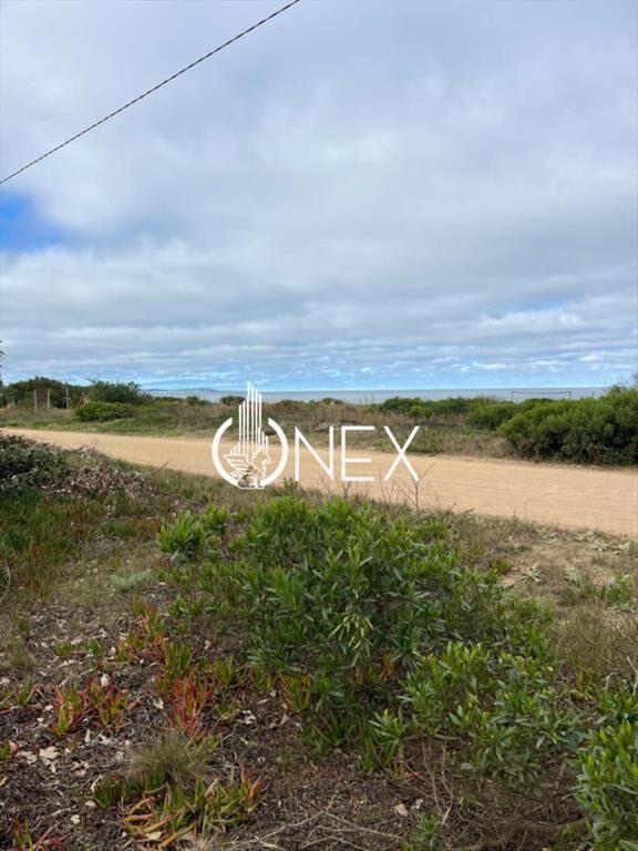 Venta terreno en Balneario Argentino. Primera de