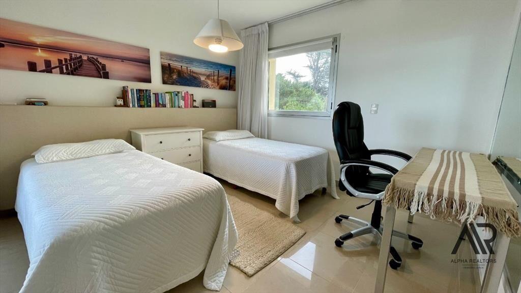 Apartamento en venta de 3 dormitorios c/ cochera en Play...