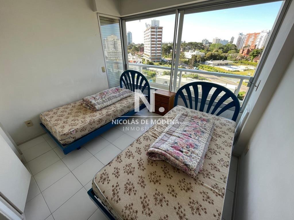 Apartamento 2 dormitorios en alquiler a metros de playa bra