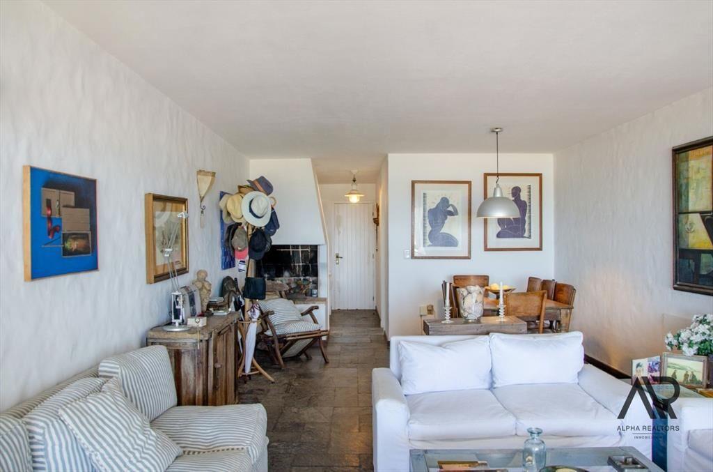 Apartamento en venta c/ cochera en Península