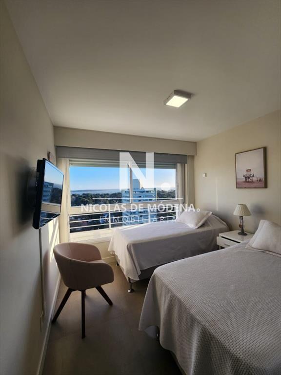 Departamento de 2 dormitorios en venta en Torre ,