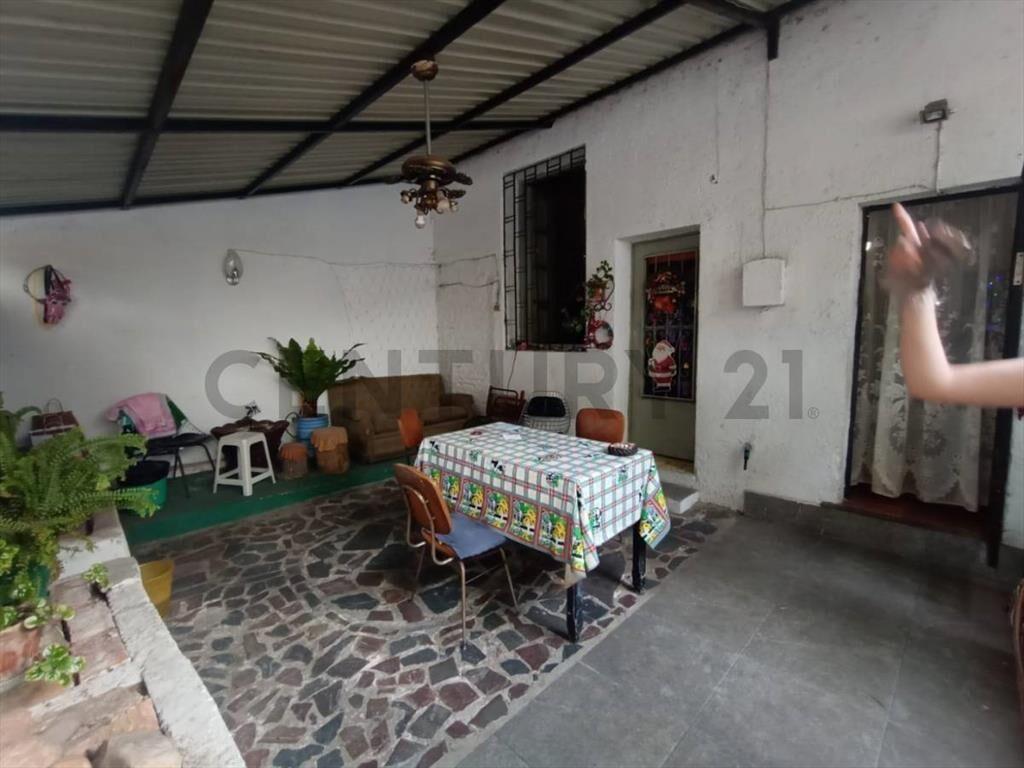 ALQUILER DE CASA EN ATAHUALPA , 4 DORMITORIOS OPC GARAGE