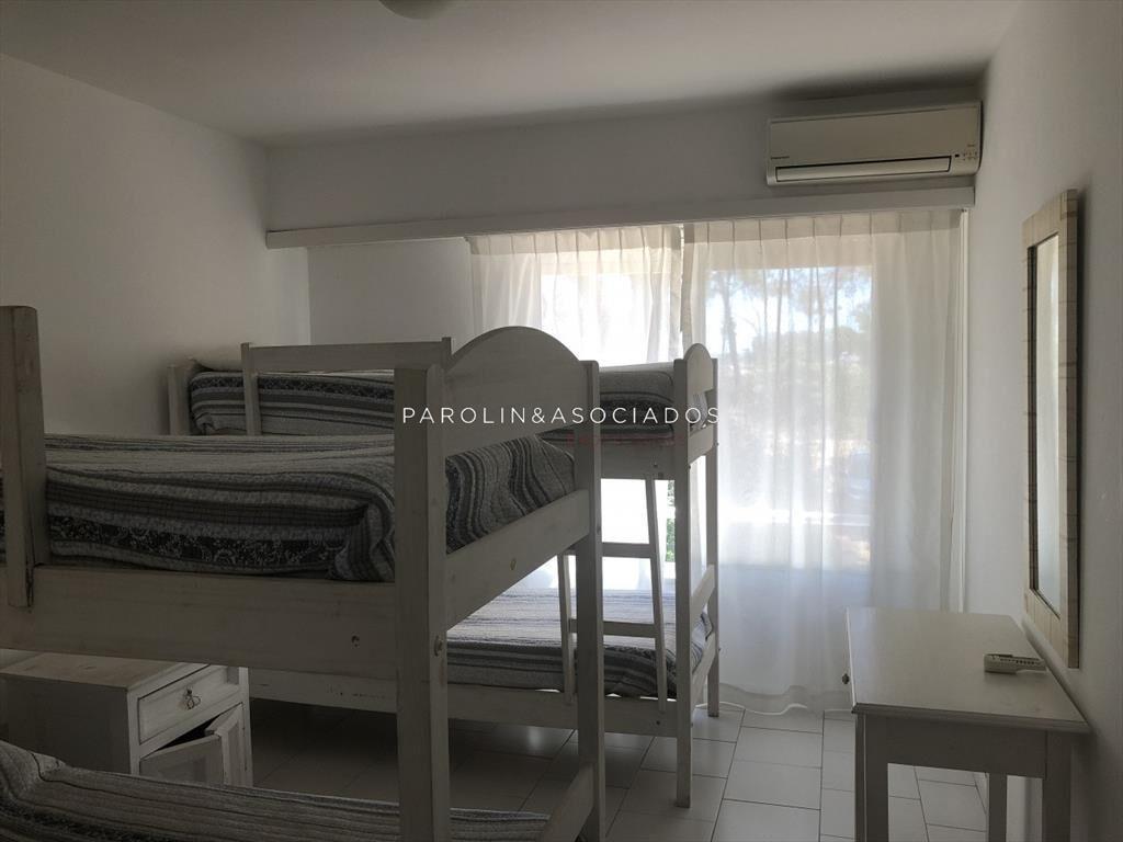 Apartamento en venta de 2 dormitorios + en Punta
