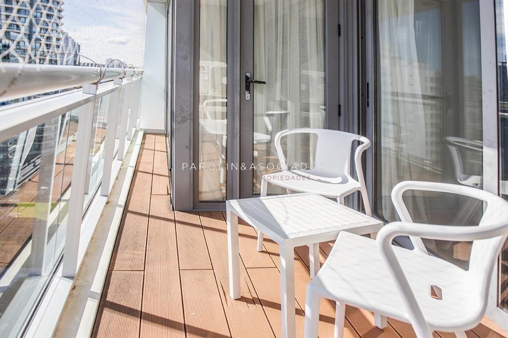 Piso alto con vista panoramica, 1 dormitorio y en