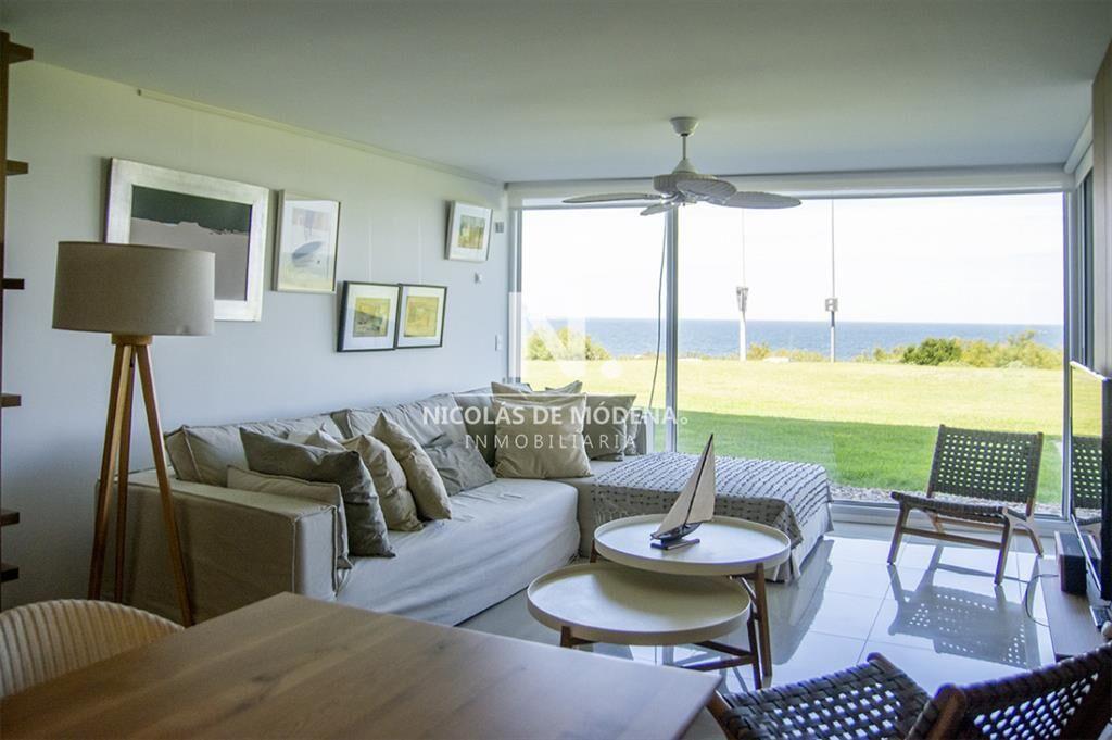 En venta apartamento de 3 dormitorios en Pinares