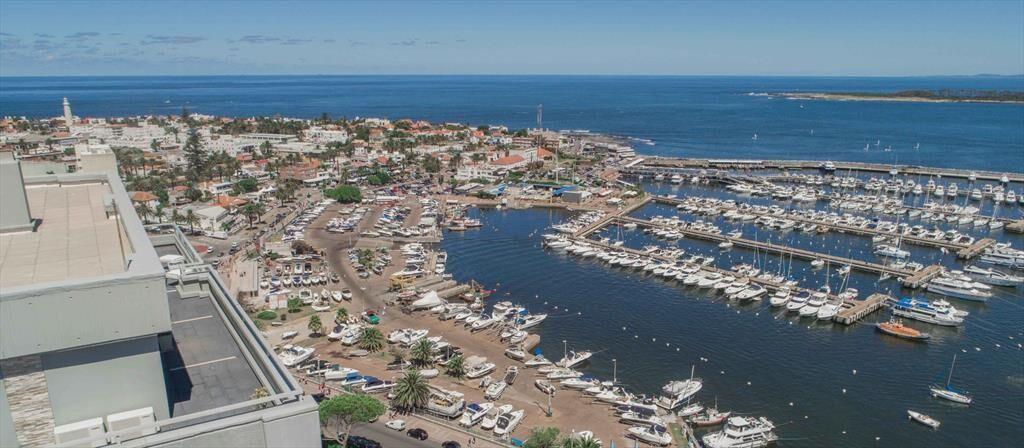 DEPARTAMENTO PENTHOUSE EN VENTA VISTA 180 GRADOS