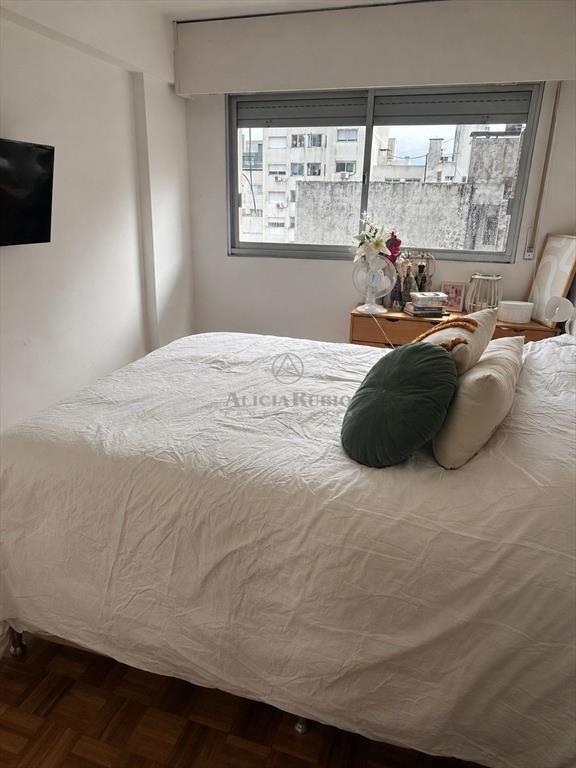 BERRO Y BARREIRO. PISO ALTO. BALCON. COCINA DEFINIDA, GC...