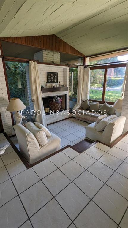 Venta de casa 4 dormitorios en zona Paradas, proxima al mar
