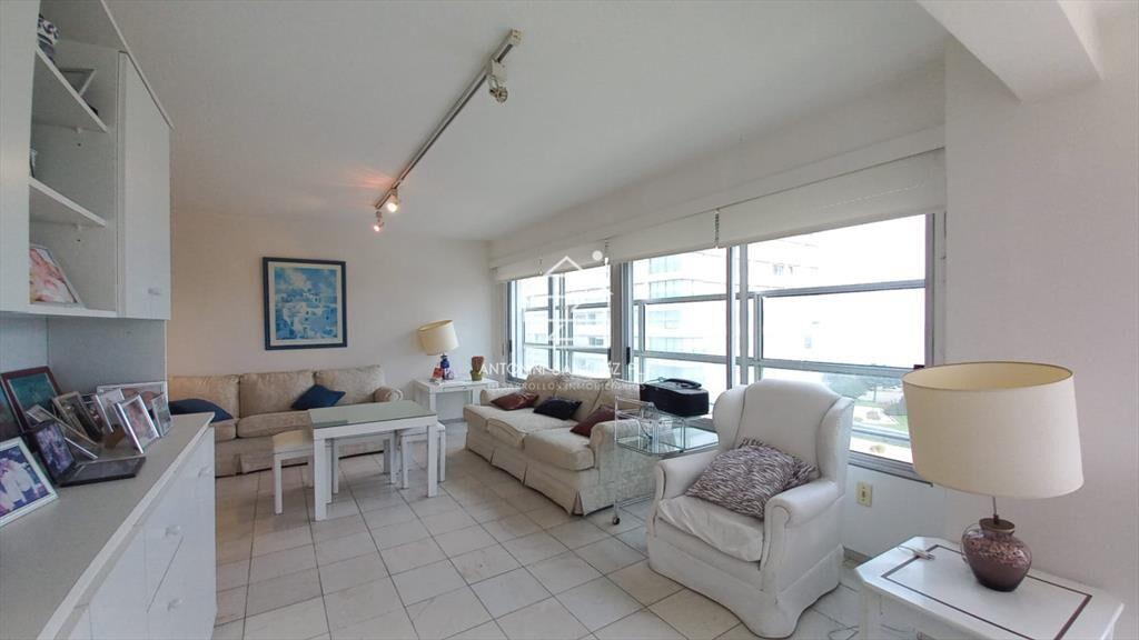 Departamento de 3 dormitorios + dependencia en venta, Playa