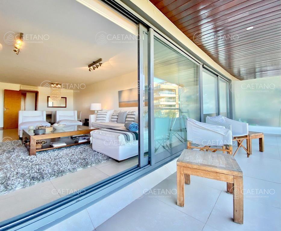 Alquiler apartamento 3 dormitorios. Playa brava, Punta del