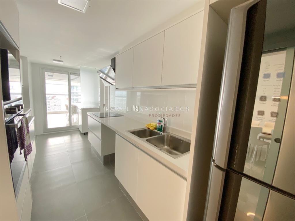 Apartamento de 3 dormitorios en venta en Miami