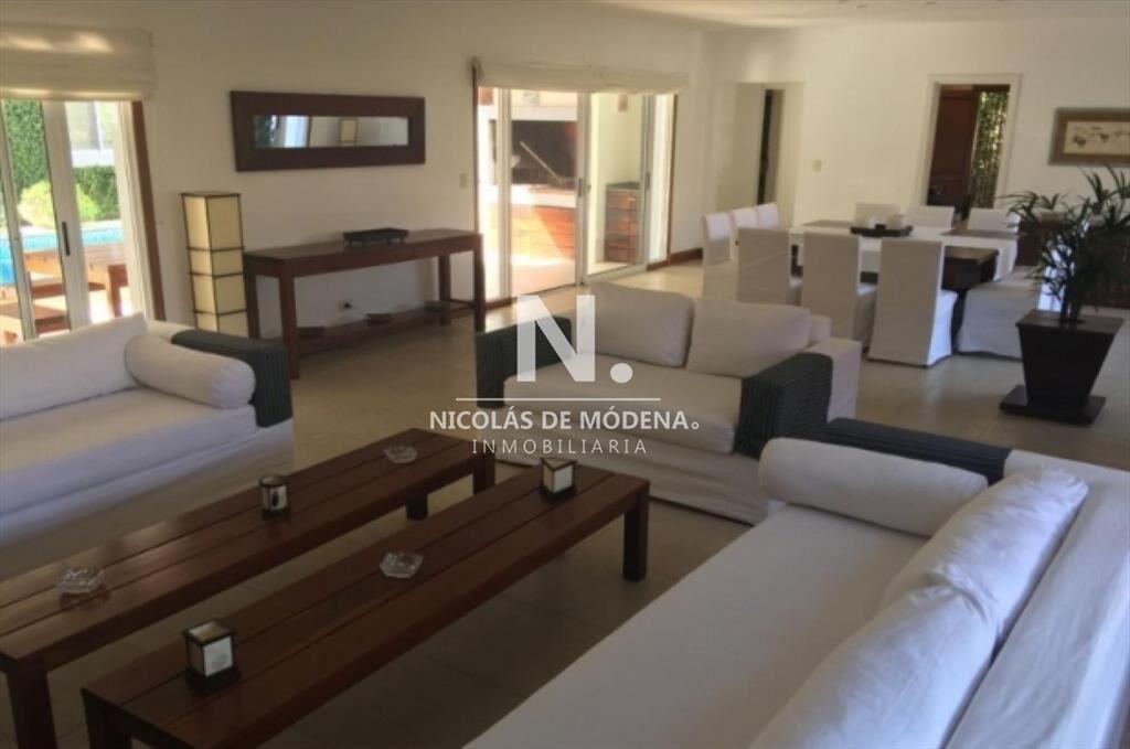 Muy buena casa en Montoya a metros de la Playa