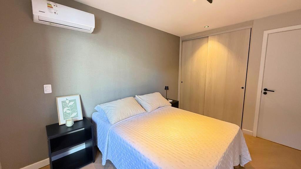 Venta Apartamento Buceo 2 dormitorios 2 baños garaje a estr