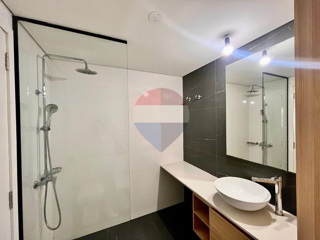 VENTA APARTAMENTO 2 DORM y GGE PUNTA CARRETAS