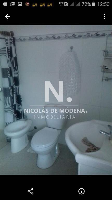 Casa de 3 dormitorios y servicio, cerca de la