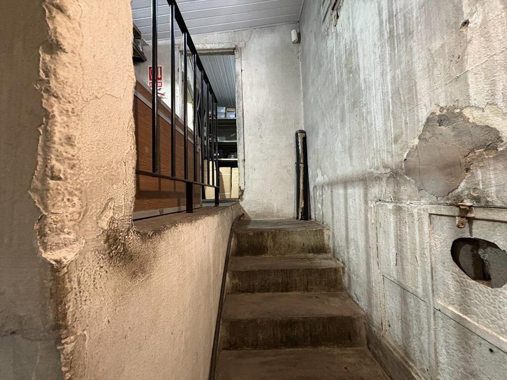 Venta de padron unico con tres locales comerciales CON RENTA
