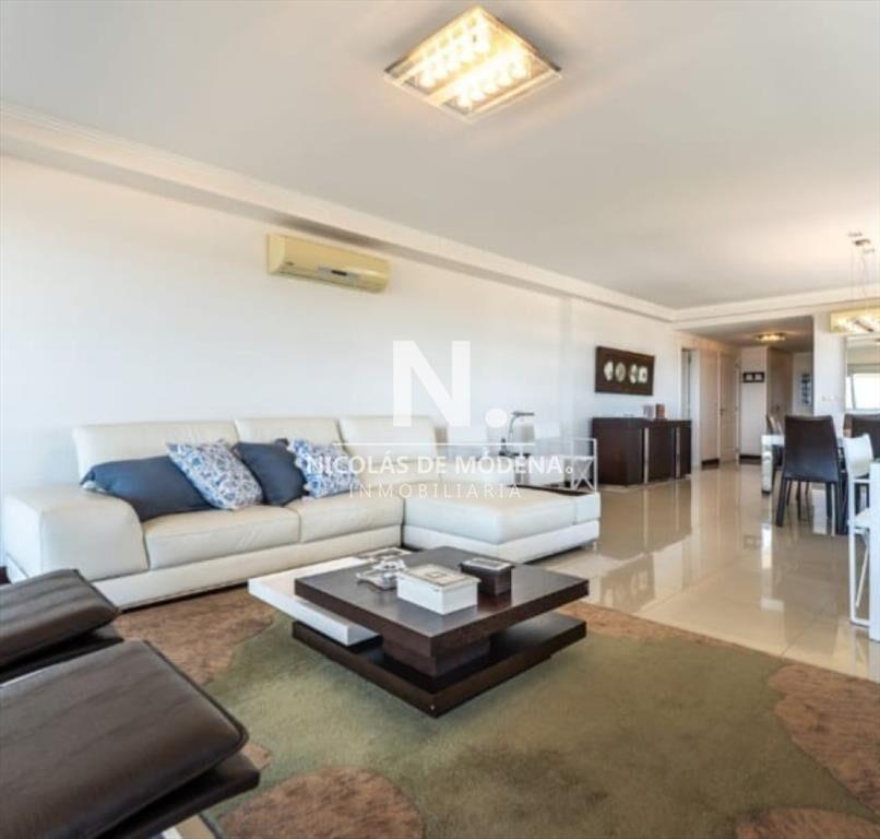 Departemtno de 3 dor + dependencia en venta.