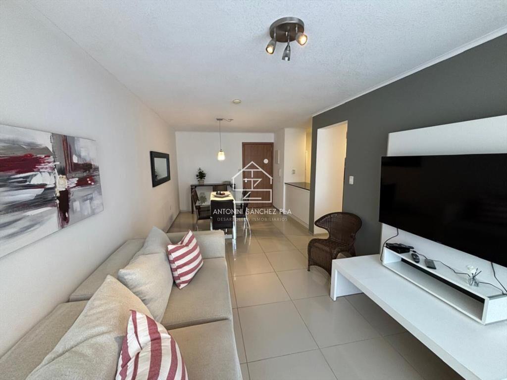 Departamento en venta de 2 dormitorios y 2 baños Punta del