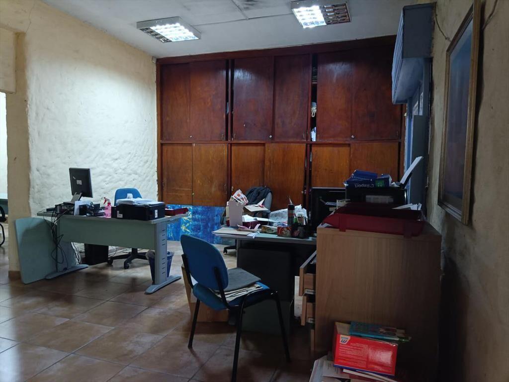 Local -Gran Terreno casi 780 m2!! Zapican próximo a Gariba