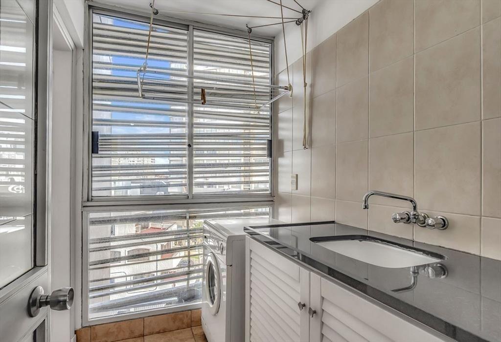 DEPARTAMENTO EN VENTA FRENTE AL MAR PARADA 1 MANSA
