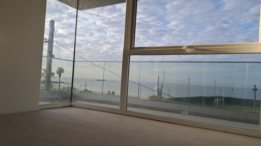 VENTA APARTAMENTO A ESTRENAR 1 DORMITORIO BUCEO