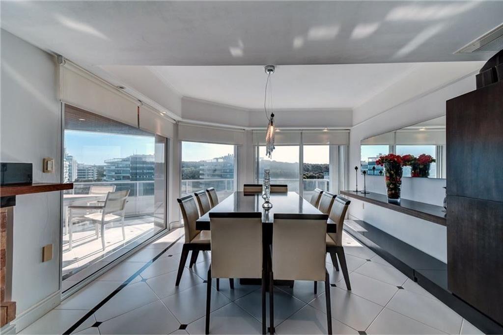 APARTAMENTO PENTHOUSE EN VENTA FRENTE AL MAR +LOFT